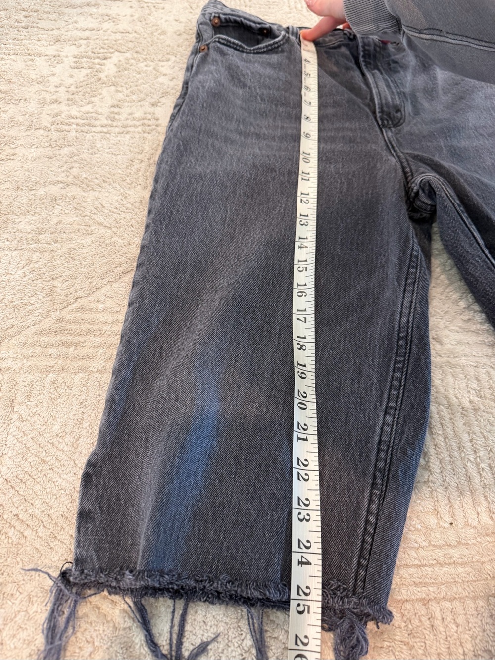 Abercrombie & Fitch Washed Gray Cutoff Jeans Size 29 - Picture 5 of 7